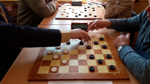 14 августа состоялся этап кубка города Нижний Тагил по быстрой игре в русские шашки.